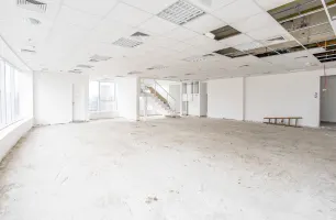 Rua Guaraiúva, 135, 18° andar conjunto 181 e 182 Duplex