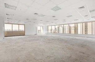 Rua Guaraiúva, 135, 14° andar conjunto 142