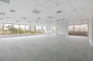 Rua Guaraiúva, 135, 3° andar conjunto 31 e 32