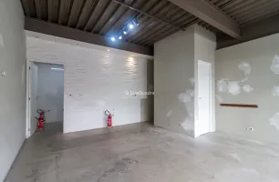 Rua Cresilas, 100, Loja 2