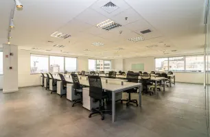 Avenida Paulista, 2300, Conjunto 184