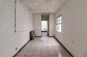 Rua General Carneiro, 235, Loja de depósito