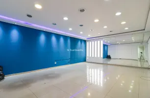 Avenida Adolfo Pinheiro, 184, Sala 05