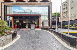 Rua Galvão Bueno, 700