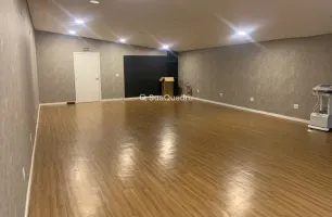 Rua Mourato Coelho, 554, Sala dos fundos