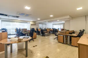 Rua Comendador Eduardo Saccab, 215, sala 411 e 412