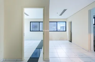 Rua Traipu, 114, sala 104