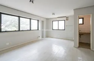 Rua Traipu, 114, sala 12