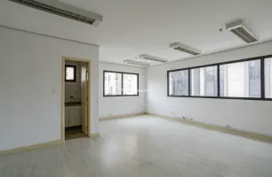 Rua Traipu, 114, sala 54