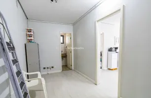 Rua Traipu, 114, sala 42