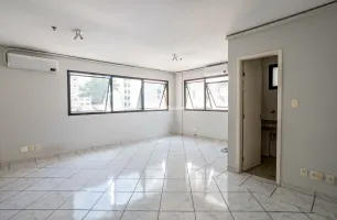 Rua Traipu, 114, sala 43