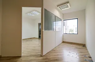 Rua Machado Bitencourt, 190, Sala 410