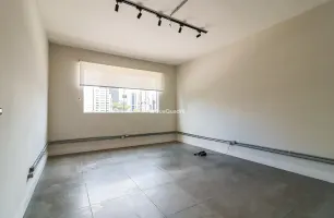 Avenida Morumbi, 8155, 21