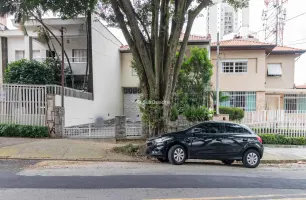 Rua Mariz e Barros, 135