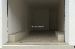 Avenida de Pinedo, 137, Loja 1