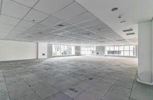 Rua Verbo Divino, 2001, Cj. 31