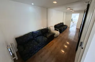 Rua Delfina, 118, sala 01