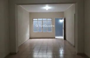 Rua Bela Nápoles, 42, Fundos