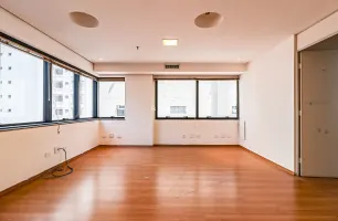 Rua Doutor Alceu de Campos Rodrigues, 275, Conjuntos 32 e 33