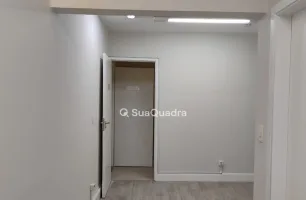Rua Rosa das Neves, 49, Sala 4