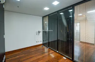 Rua das Fiandeiras, 306, Conjuntos 103 e 104
