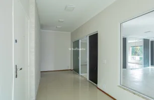Rua José de Albuquerque Medeiros, 743, Sala 06