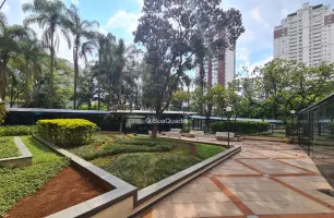 Rua Estela, 515, 12