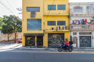 Avenida Amador Bueno da Veiga, 455, 457