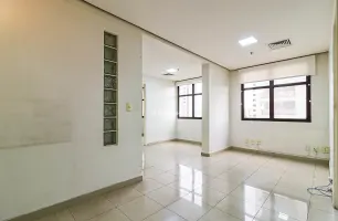 Rua dos Três Irmãos, 126, 127