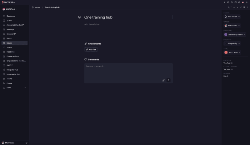 Issue detail page showing the title, description, attachments and comments, with status, owner, team, priority and type settings on the right