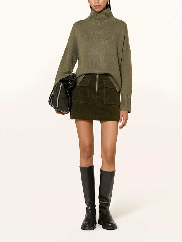Rollkragenpullover in Oliv