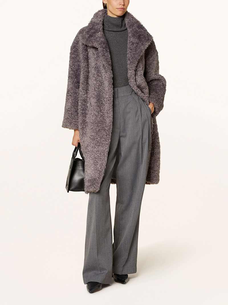 Grauer Kunstfell-Mantel 