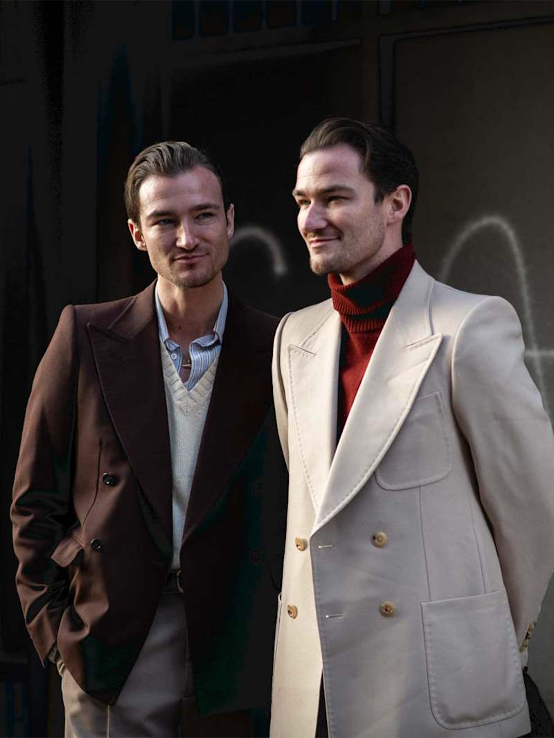 Zwei Männer in schicken Smart Casual Outfits 