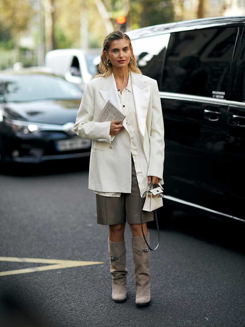 Xenia Adonts trägt einen schlichen Style