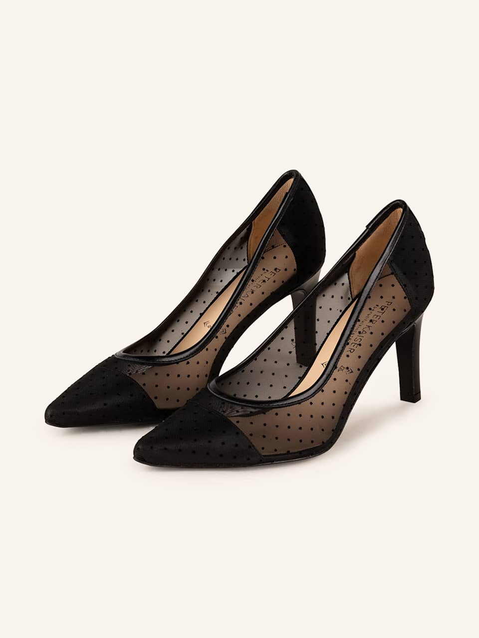 Schwarze Pumps mit transparenten Einsätzen