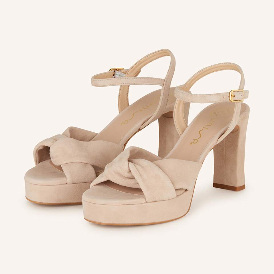 Beige Sandaletten mit Blockabsatz