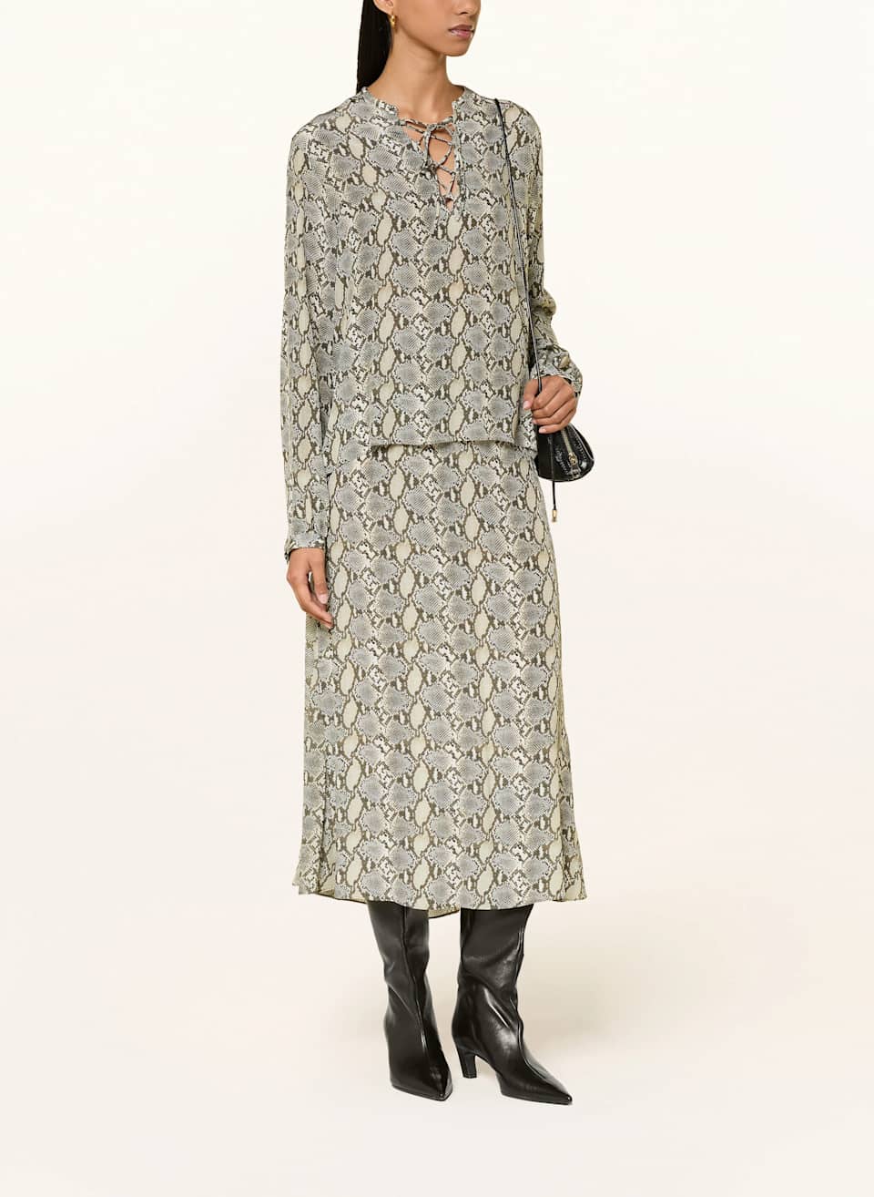 Bluse und Rock als Set mit Schlangenmuster