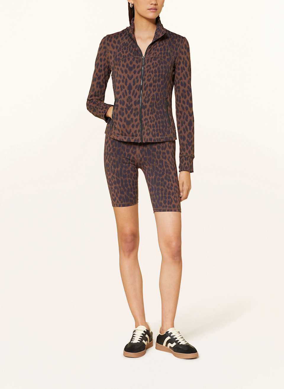 Sport-Set mit Leo-Muster