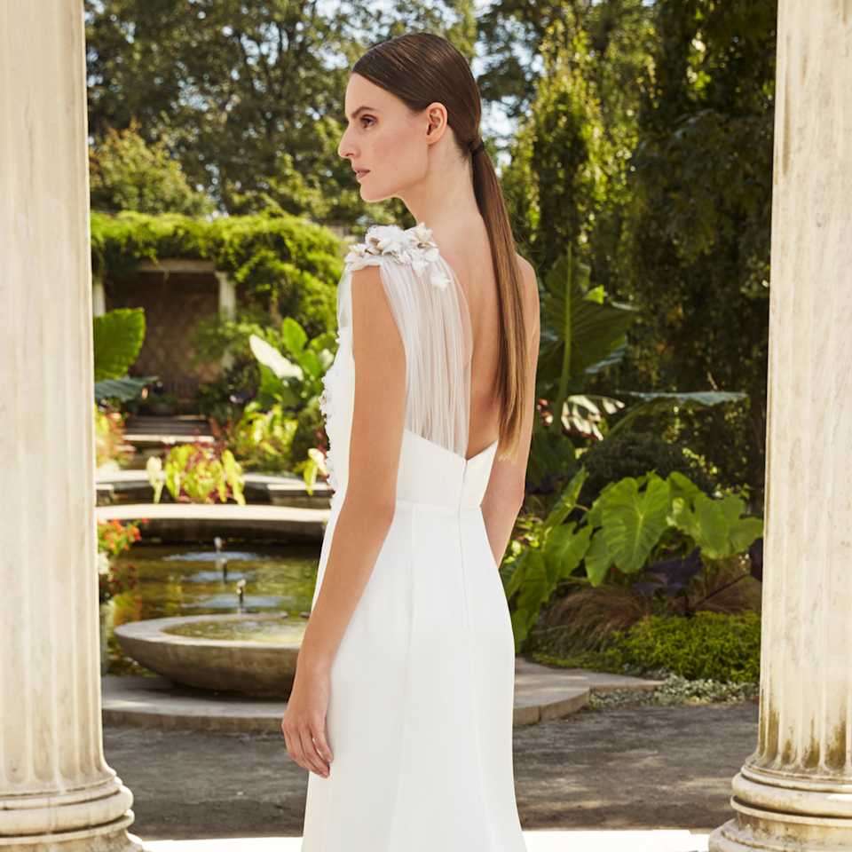 Braut mit langem Pferdeschwanz