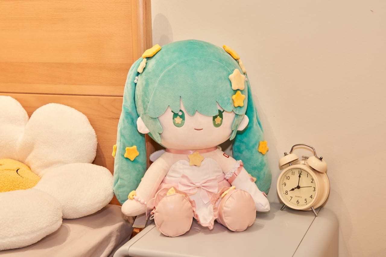 A) Plush