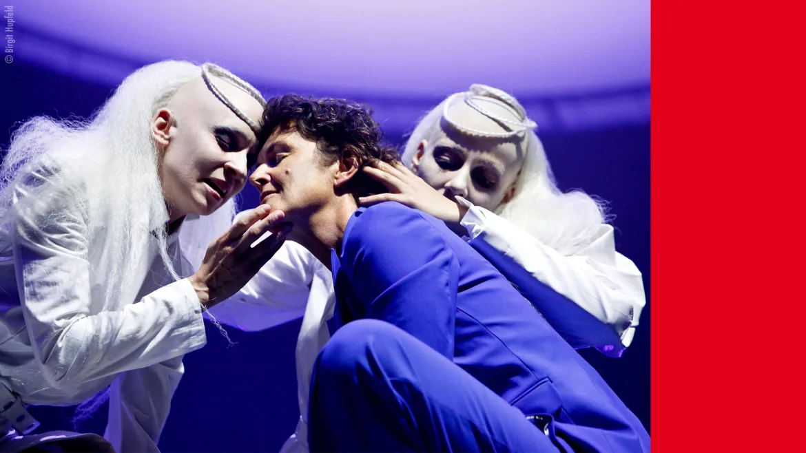 Beitrag zu Uraufgeführt: <em>Doktormutter Faust</em> von Fatma Aydemir am Schauspiel Essen