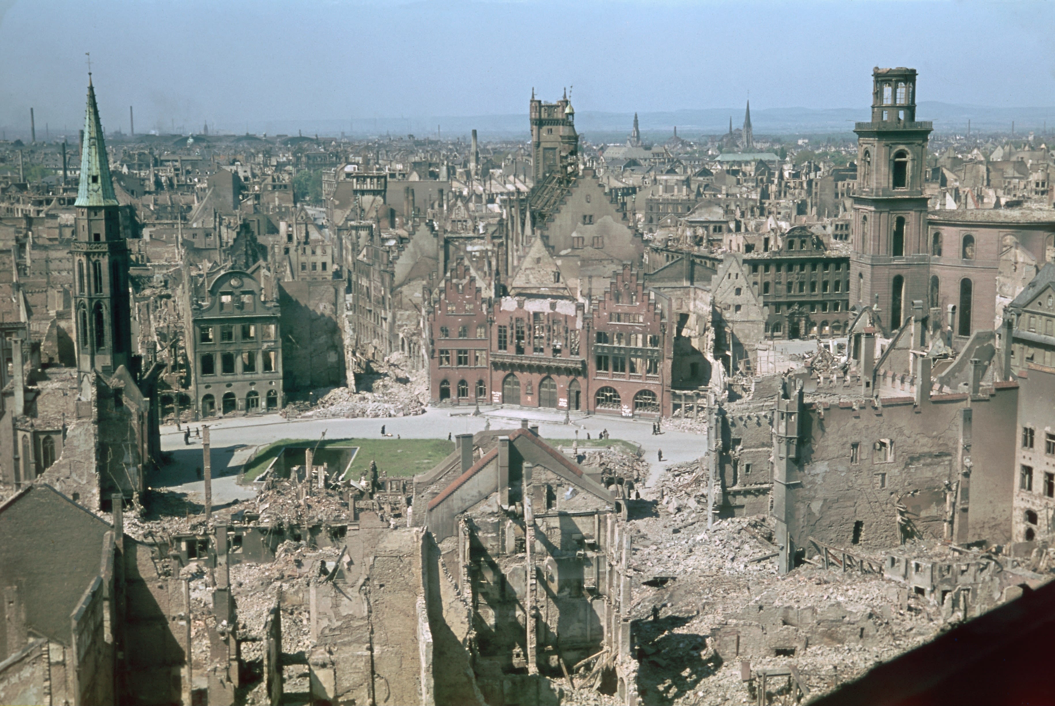 Frankfurt 1945 © ullstein bild / Wolff & Tritschler