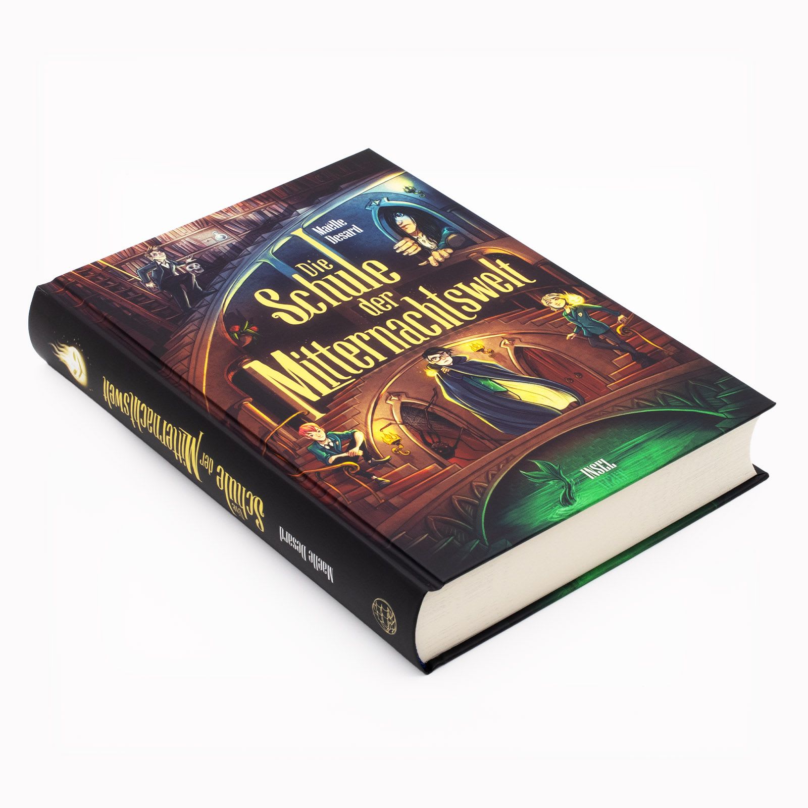 Das Buch »Die Schule der Mitternachtswelt« von Maëlle Desard liegt auf weißem Hintergrund.