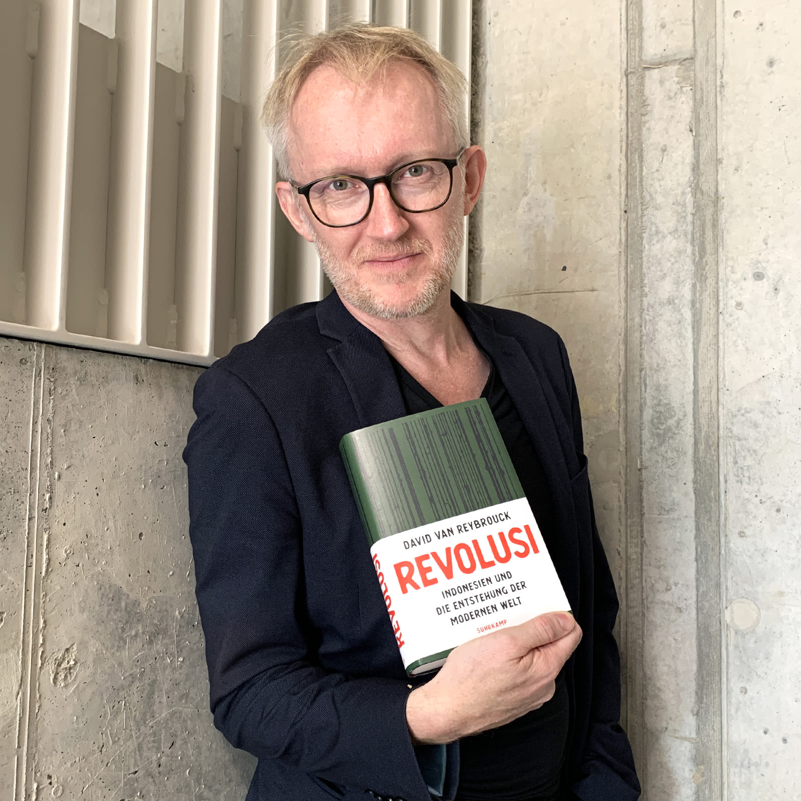 David Van Reybrouck zeigt sein neues Buch »Revolusi«