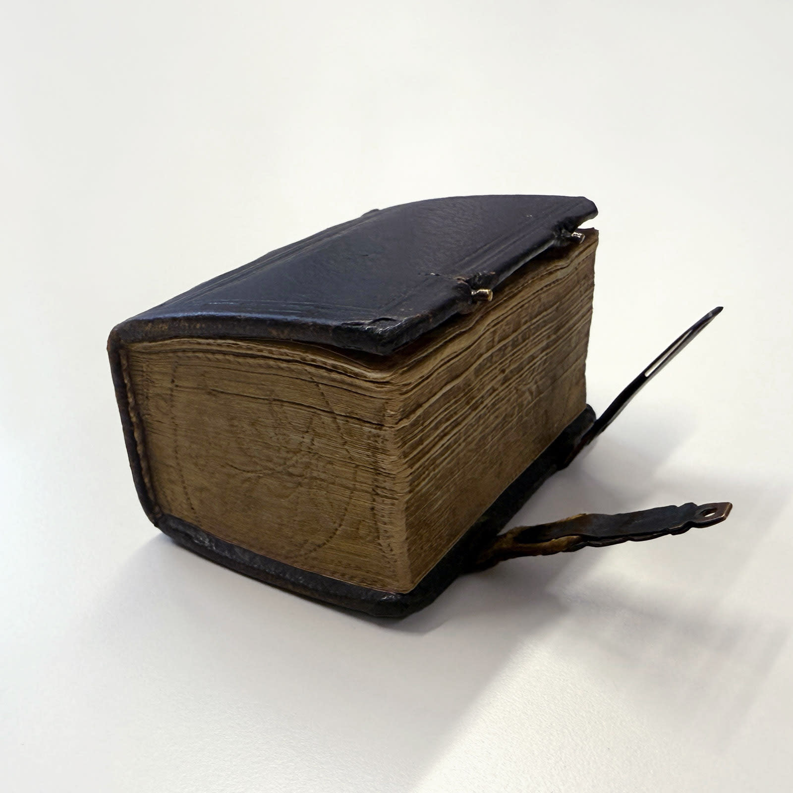 Kinderbibel, abgebildet in dem Insel-Bücherei-Band »Kinderbuchwelten«