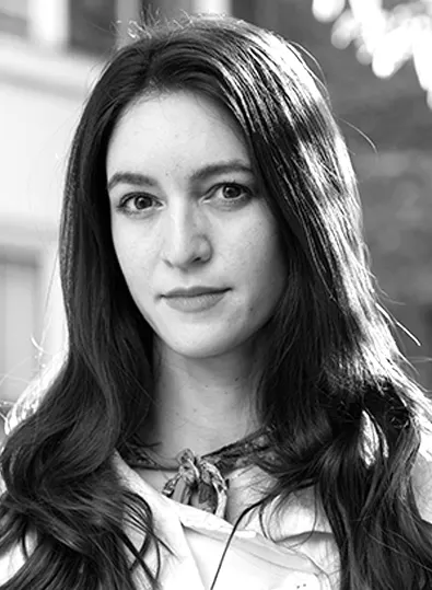 Autorenfoto zu Julia Ebner