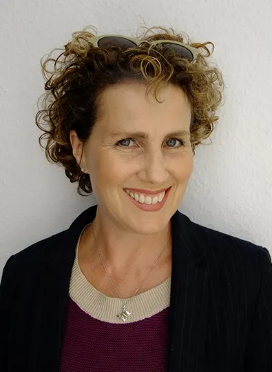 Autorenfoto zu Josie Lloyd