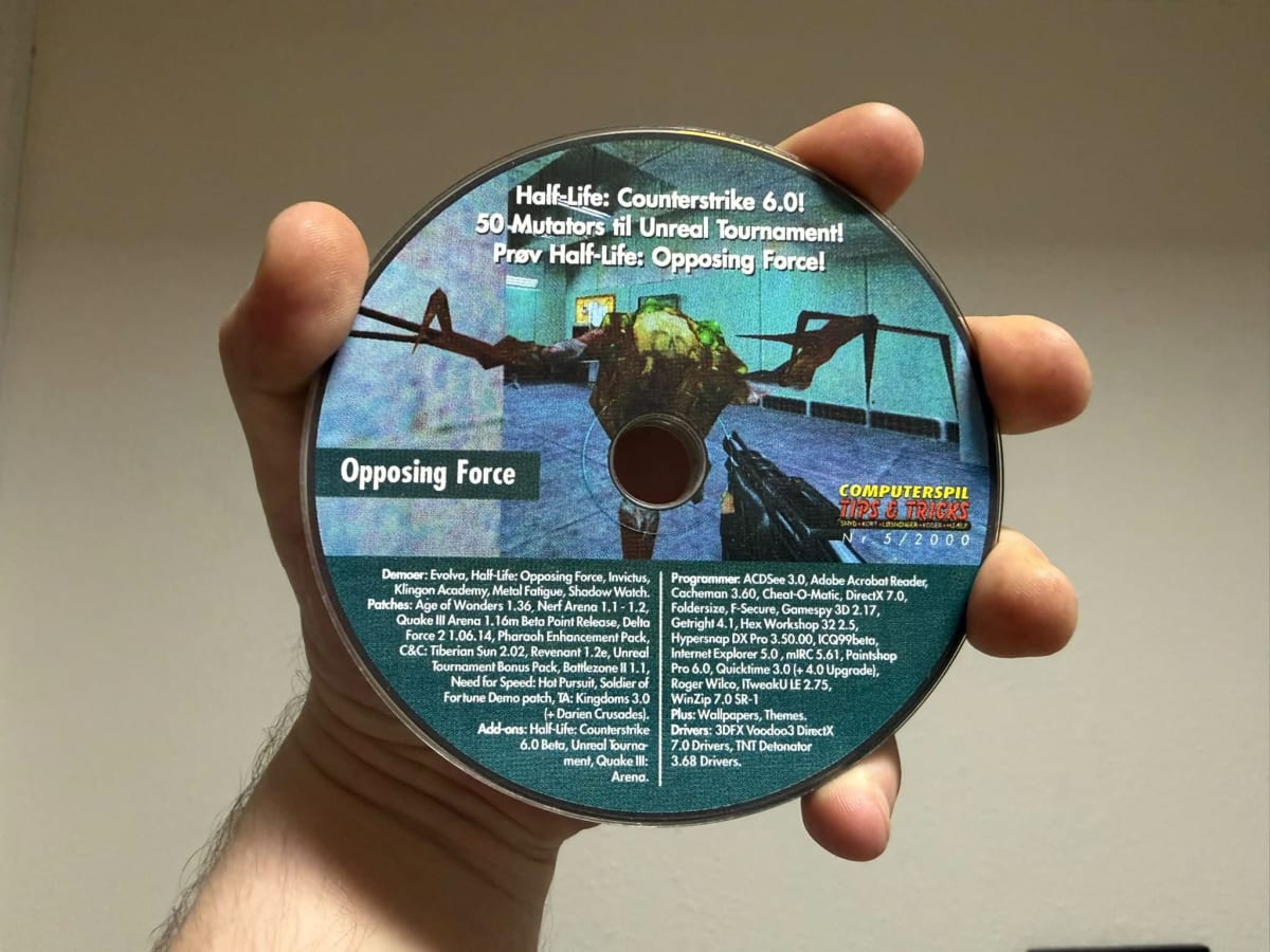 My Computerspil Tips & Tricks issue 5/2000 coverdisc advertising Counter-Strike Beta 6.0