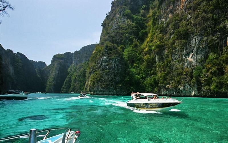 Phuket Stop Over 2 : Phi Phi Island Tour