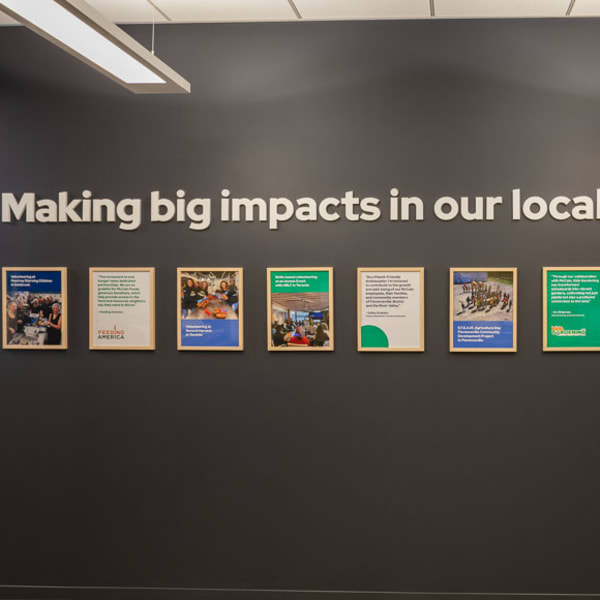 Dimensional letters & framed prints